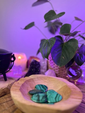 Pierre plate en Malachite