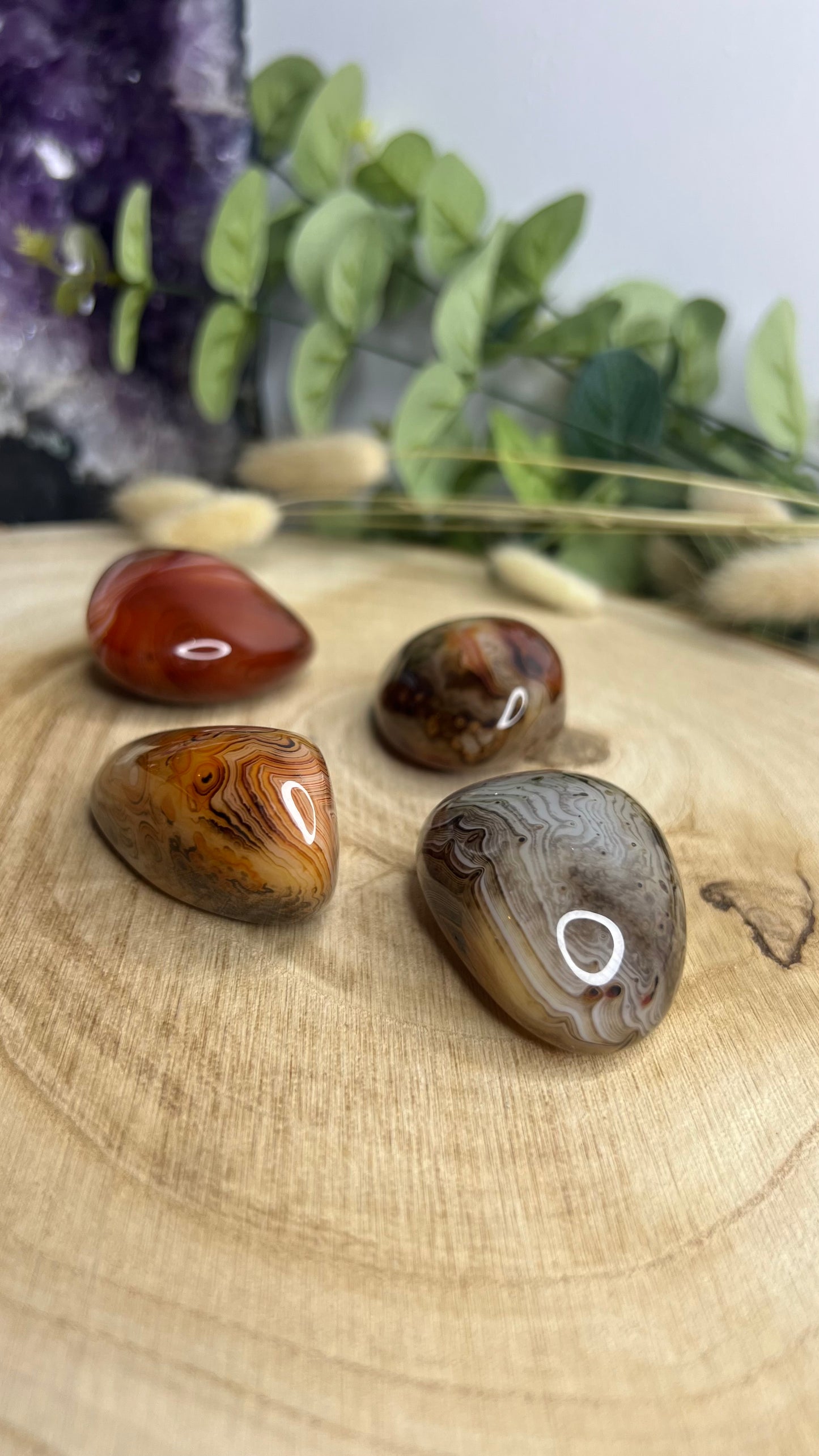 Pierre roulée cornaline rubanée